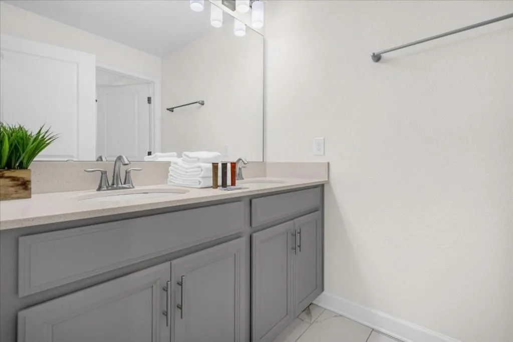 4 Bedrooms- 3 Bathrooms- Champions Gate 8985 Sd Davenport